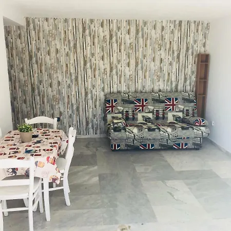 Апартаменты Apartamento Montmar *
